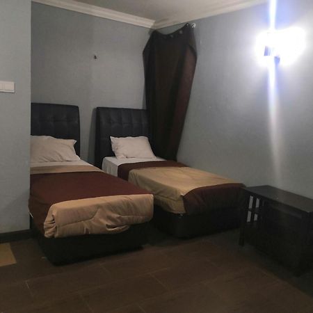 Oyo 90473 Opah Inn Hotel Kampong Ayer Terjun Dış mekan fotoğraf
